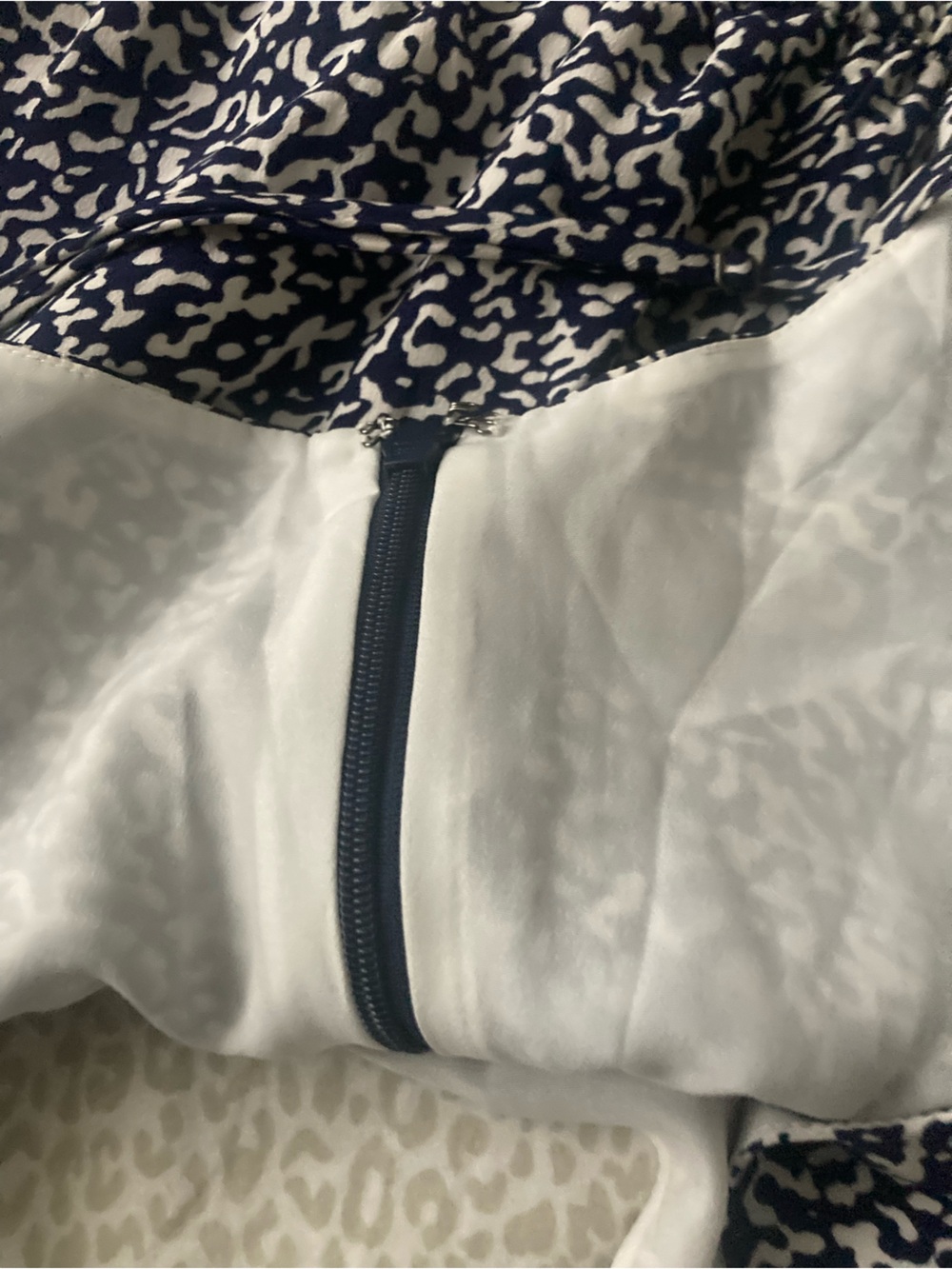 Joie silk White/ Navy  Printed Jumper Romper Adjustable Straps, mini shorts XS - Picture 8 of 10